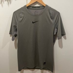 Men’s Nike shirt, like new
